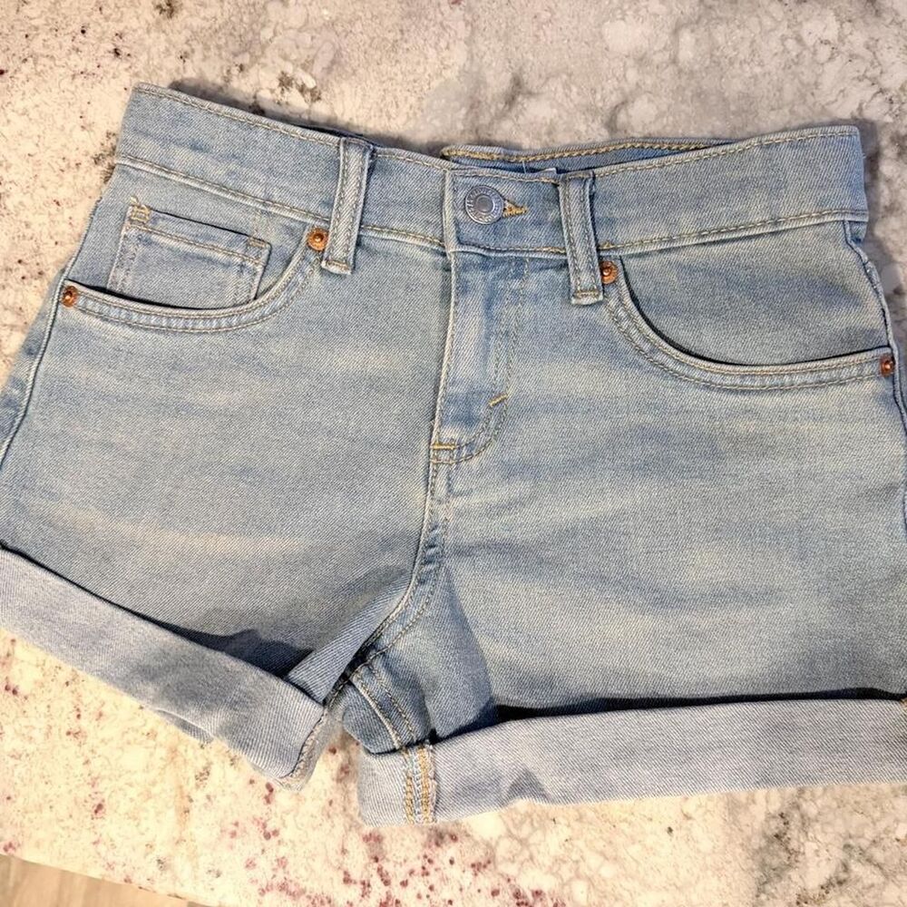 NWOT Levi's Girlfriend Short Size L 10/12 Light Wash Stretch Denim